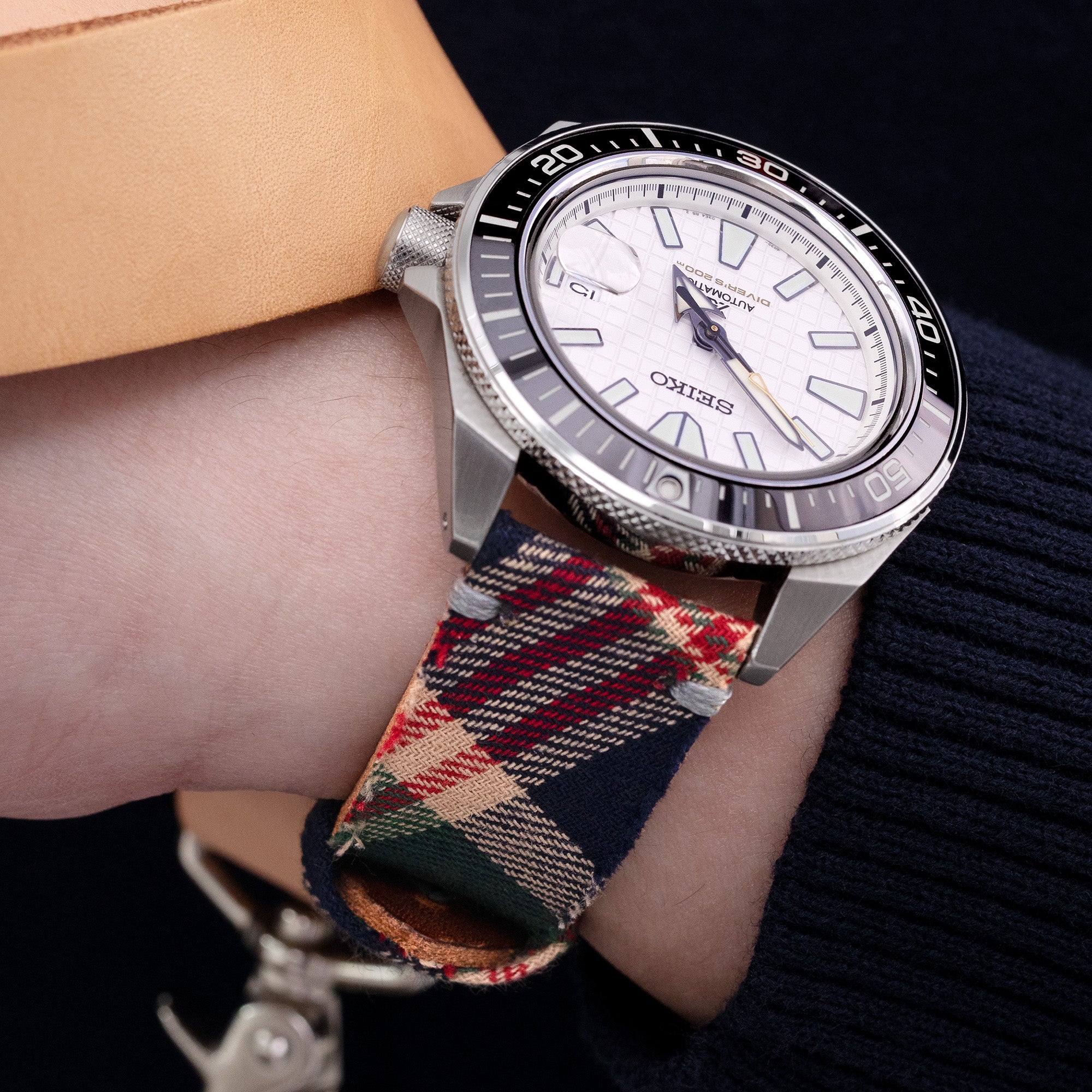 22mm MiLTAT Dundee Tartan Pattern Watch Strap, Grey Stitching