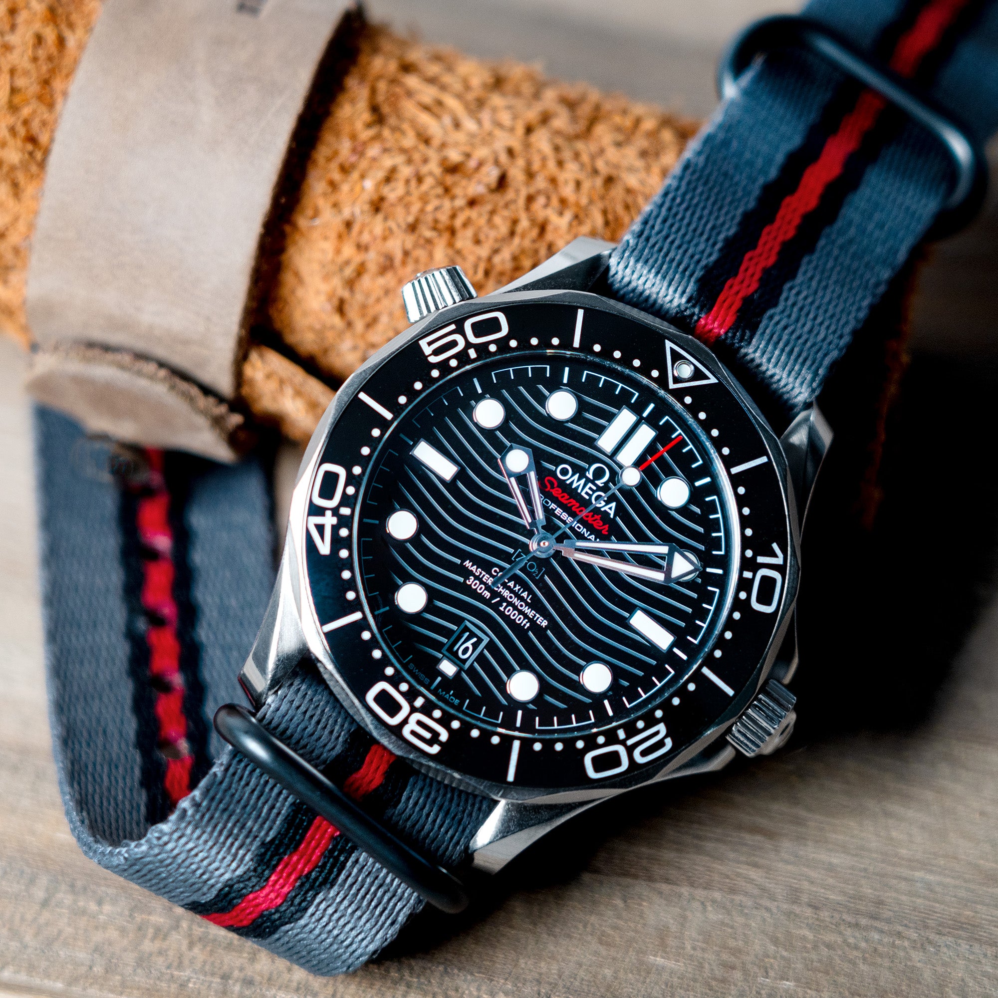 MiLTAT 20mm G10 watch strap ballistic nylon school look armband - Grey, Black & Red, Brushed