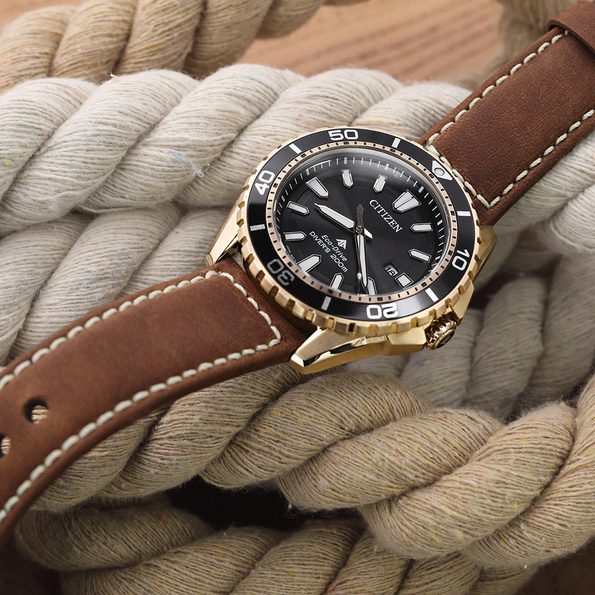MiLTAT 21mm, 22mm Mud Brown Nubuck Leather Watch Strap, Beige Stitching Strapcode Watch Bands