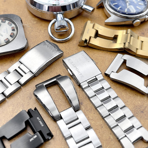 ⑤腕時計 セット Funky 70s Seiko 5 Sports Watches & Their Iconic Razor Bands