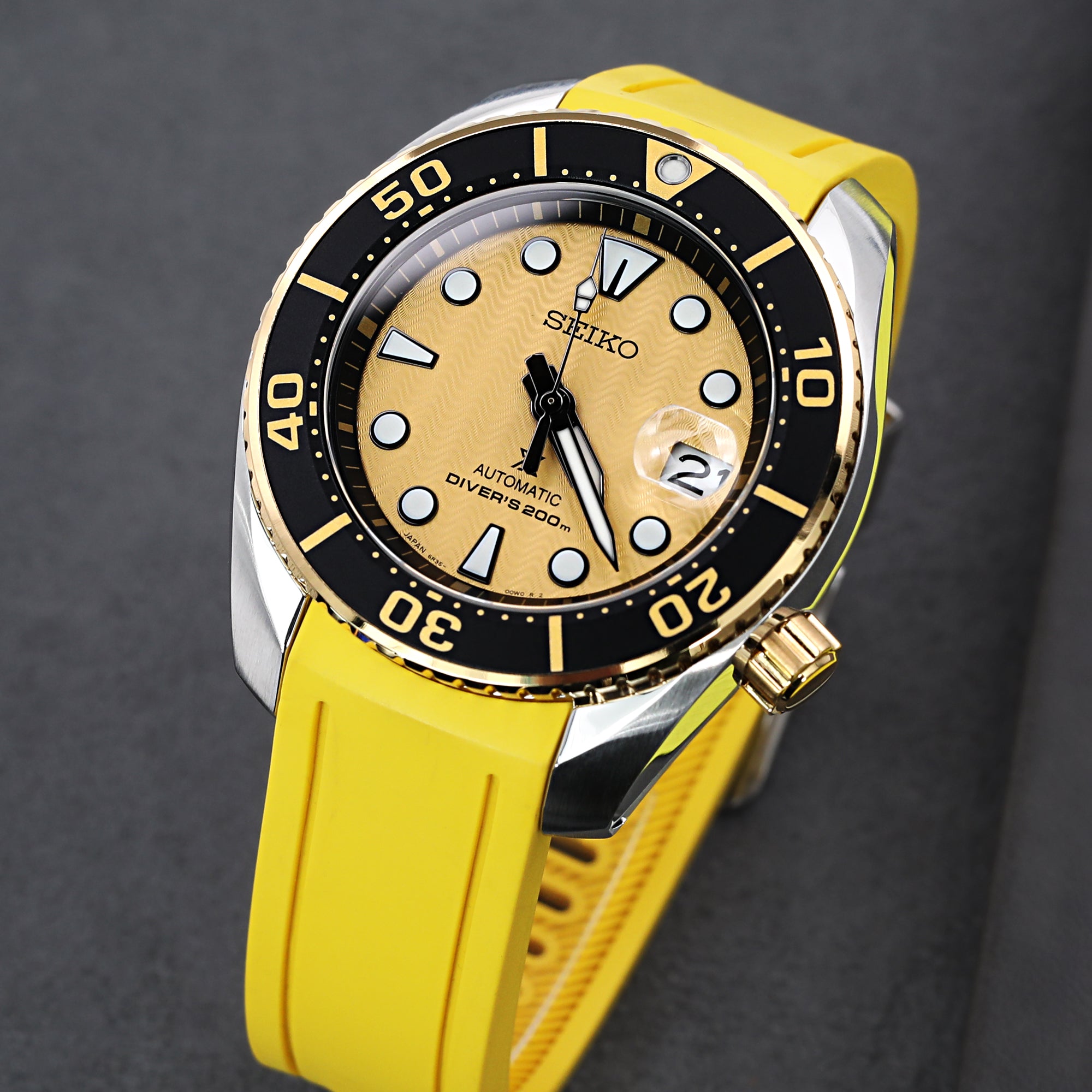 Watch Bands | Analog vs Digital Watch: What Is The Difference Between Them Regarding Watch Bands?