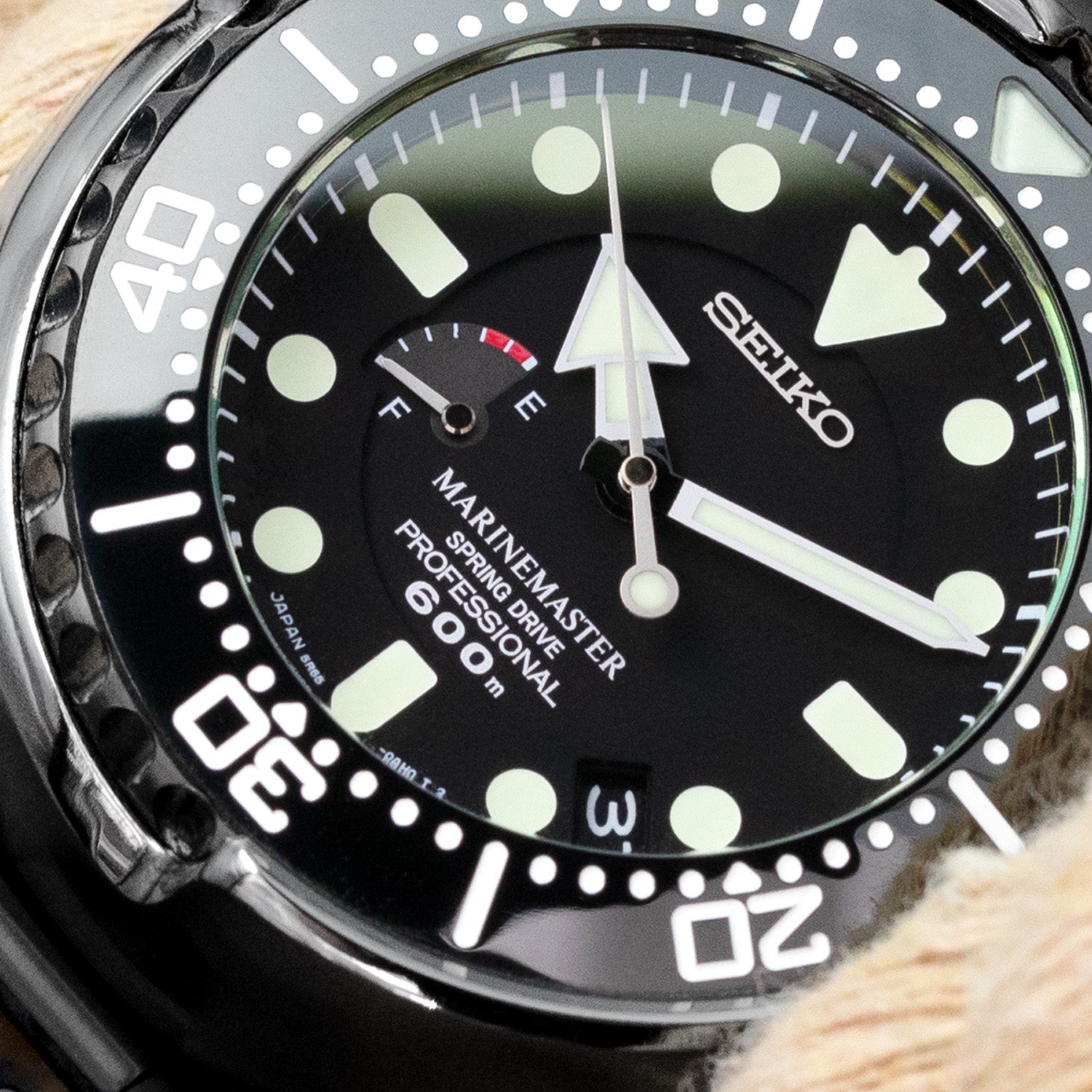 Alon | Montre de plongée noire en acier inoxydable | En stock! | Fawler