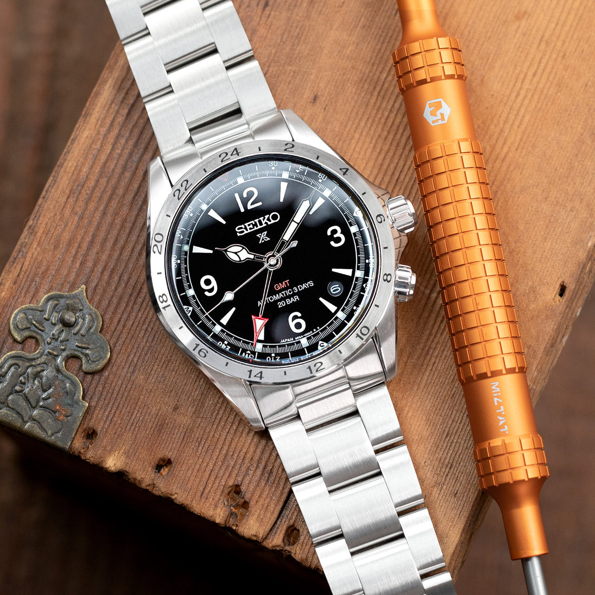 STRAPCODE ステンレスベルト for SEIKO ALPINIST 美品 Seiko Alpinist SARB017 Curved End Watch Band Replacement