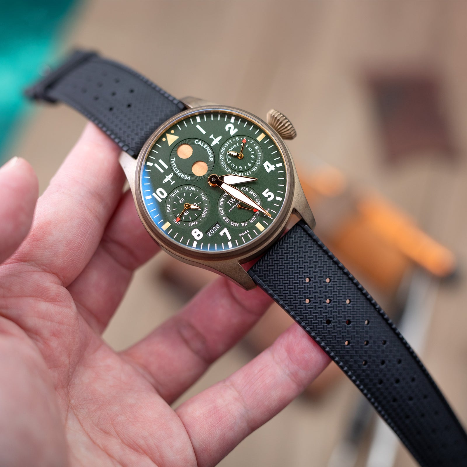 Quick Release Black Tropical-style rubber watch strap