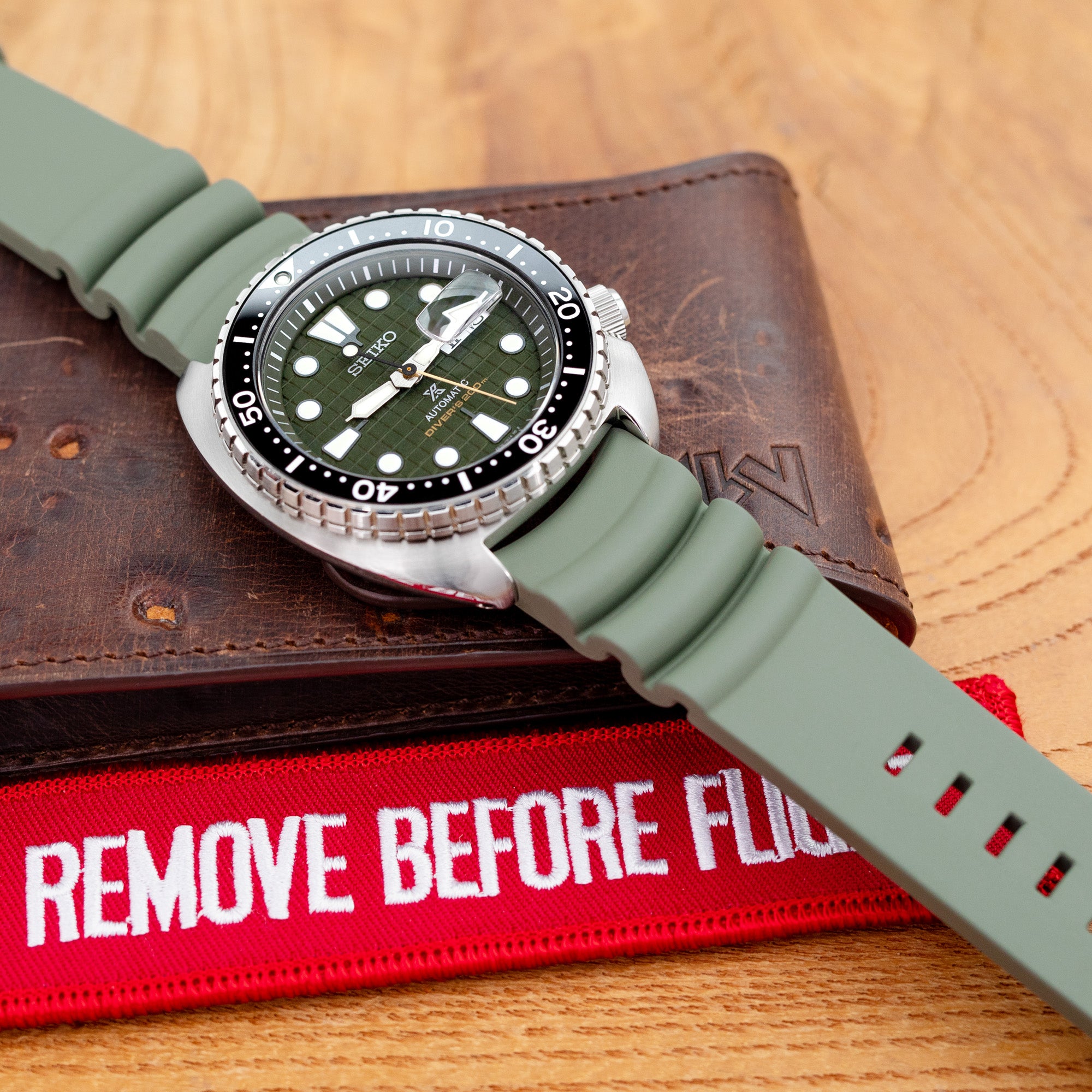 Q.R. Firewave Resilient Curved End FKM rubber Watch Strap, Ash Green 22mm