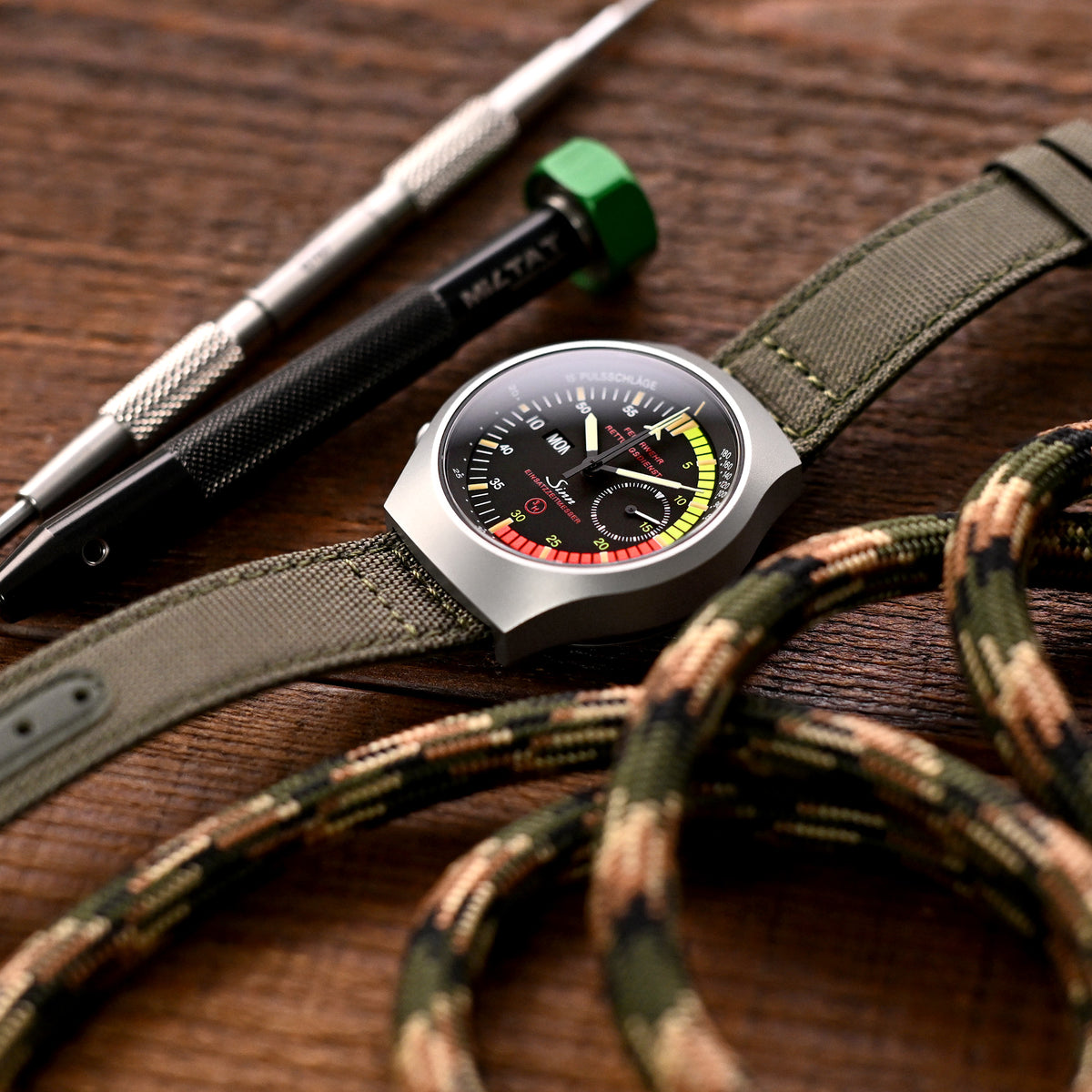 Q.R. Militärgrünes Segeltuch-Uhrenarmband mit Lederfutter, 19mm, 20mm oder 23mm