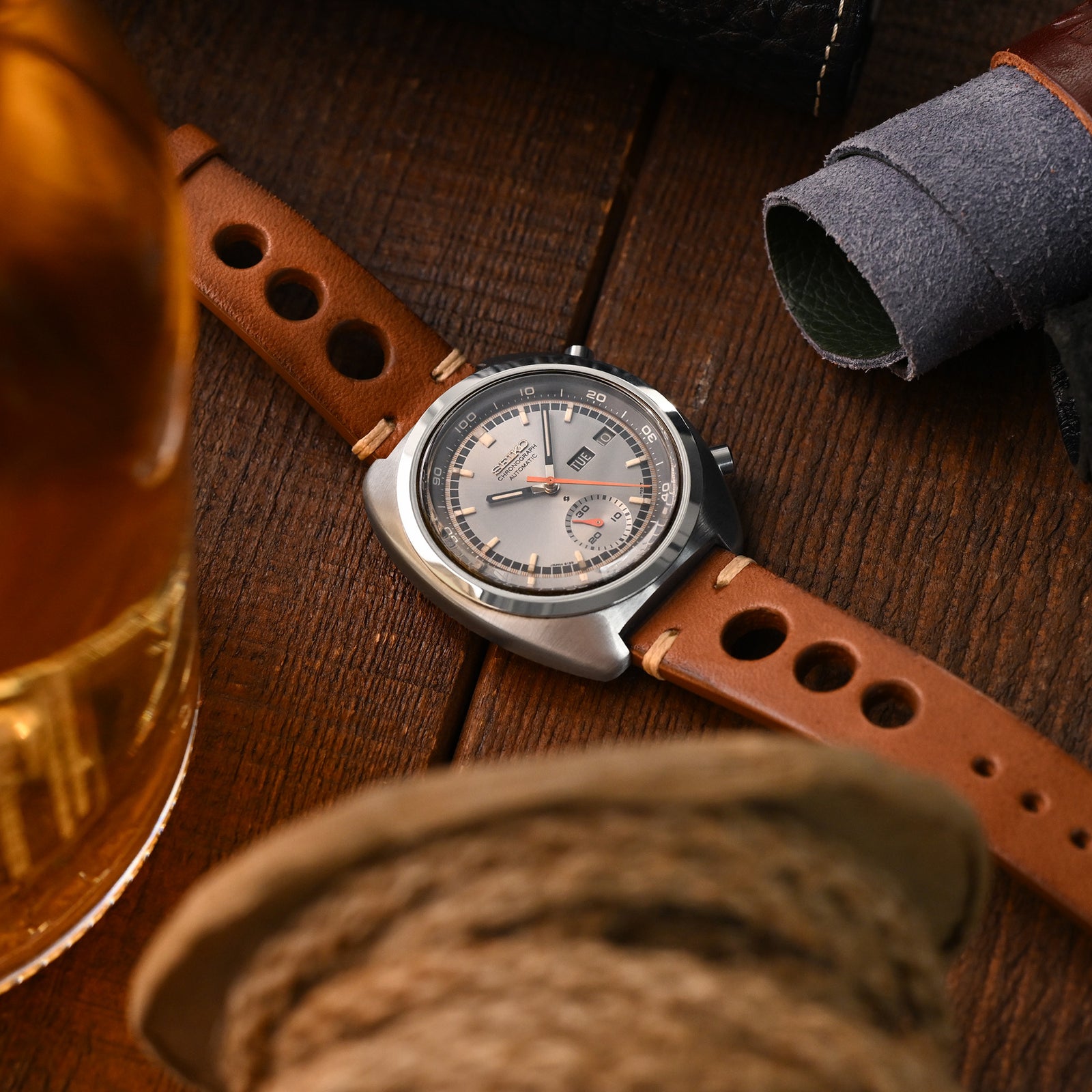 Q.R19mmまたは20mm ブラウンレザー イタリア製ハンドメイド レーサーウォッチバンド、ベージュステッチ。