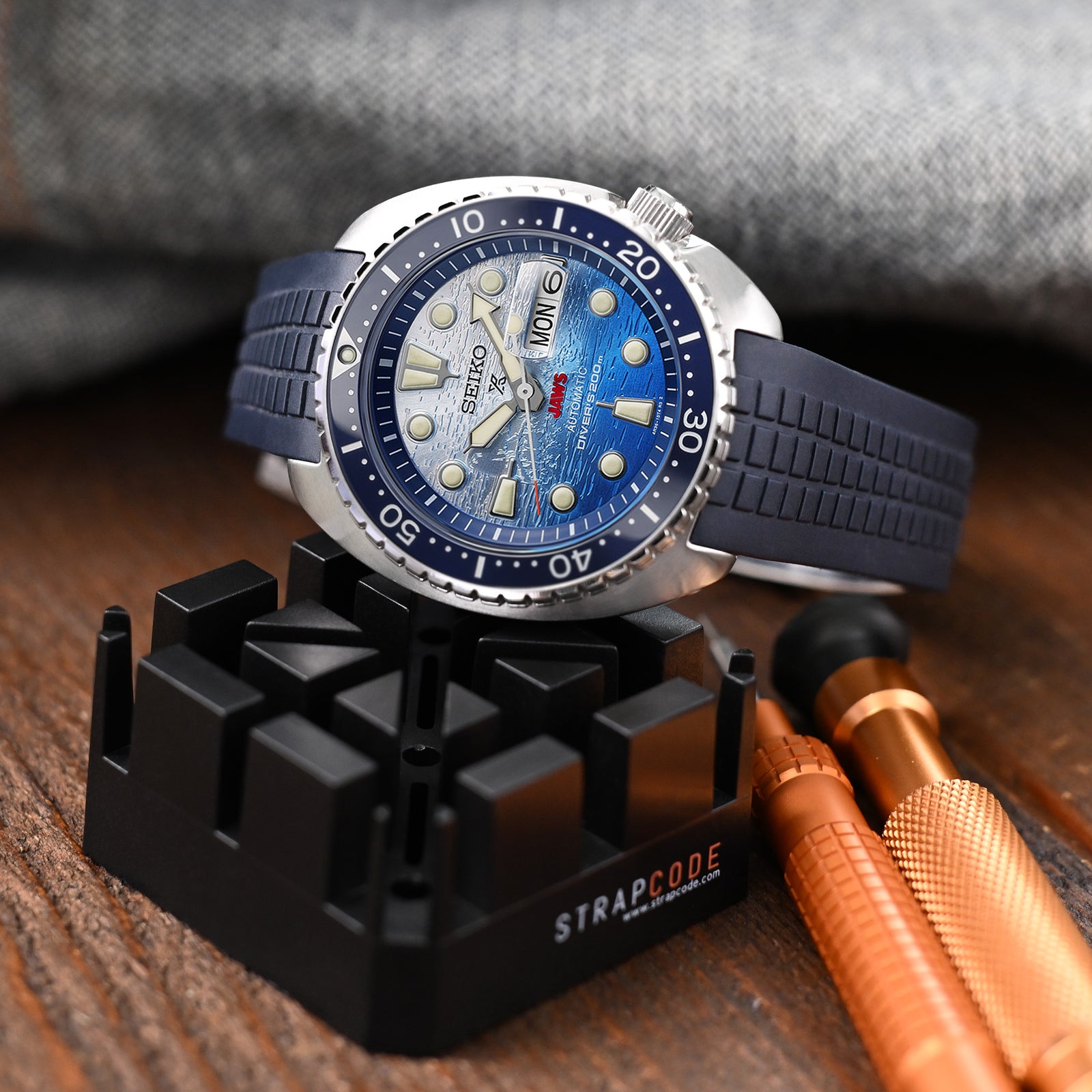 22mm Crafter Blue - CB12 Navy Blue Rubber Curved Lug Watch Strap compatible with Seiko new Turtles SRP777 Strapcode Watch Bands