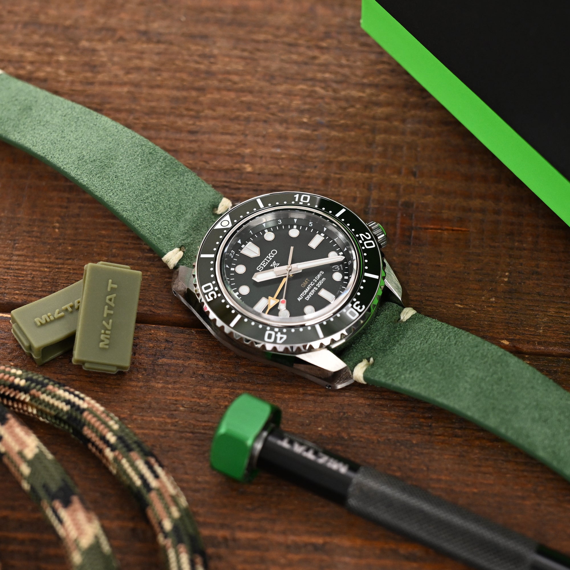 20mm 22mm Green Suede Leather One-Piece Quick Release Strap