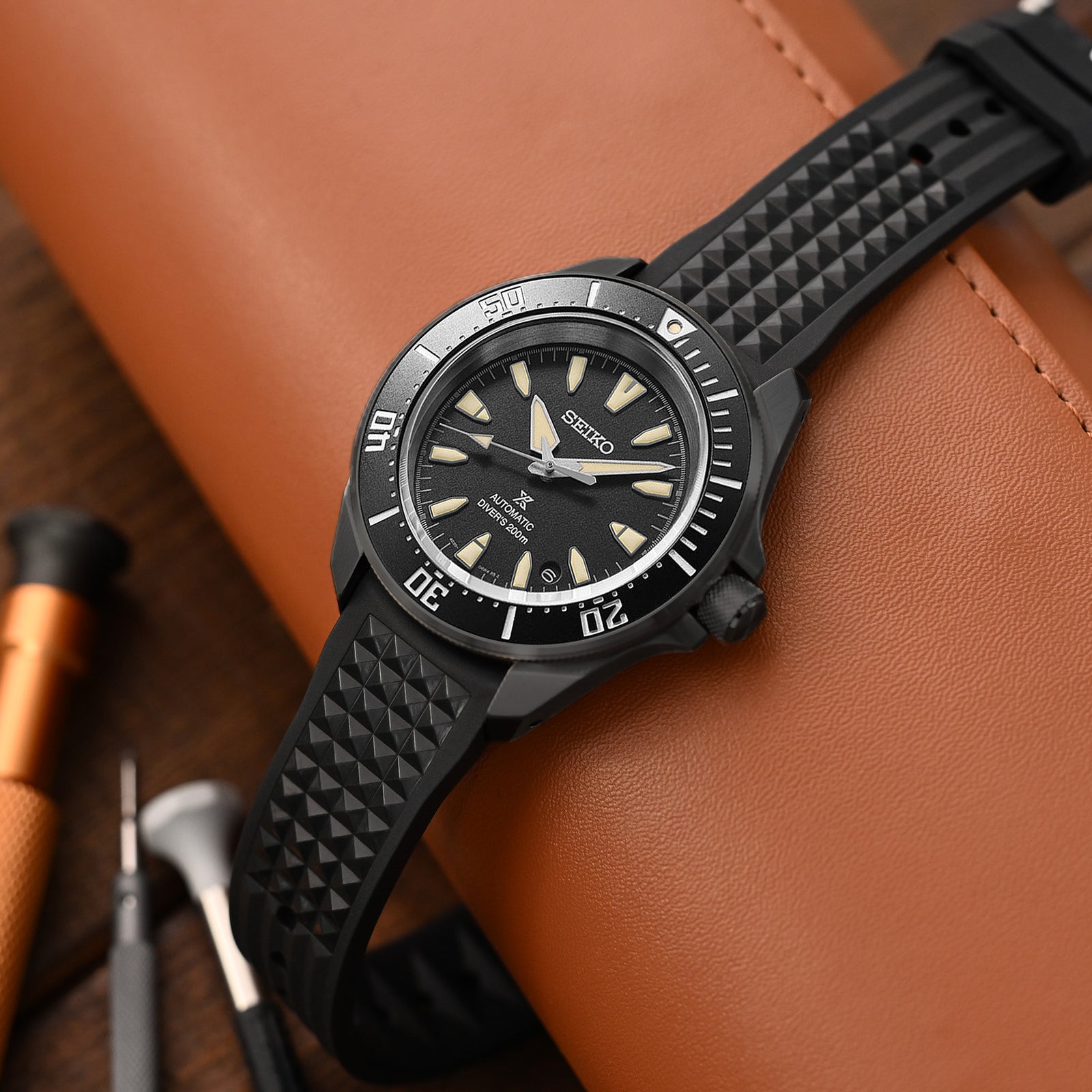 20mm Chaffle Resilient Curved End FKM Rubber watch strap, Black