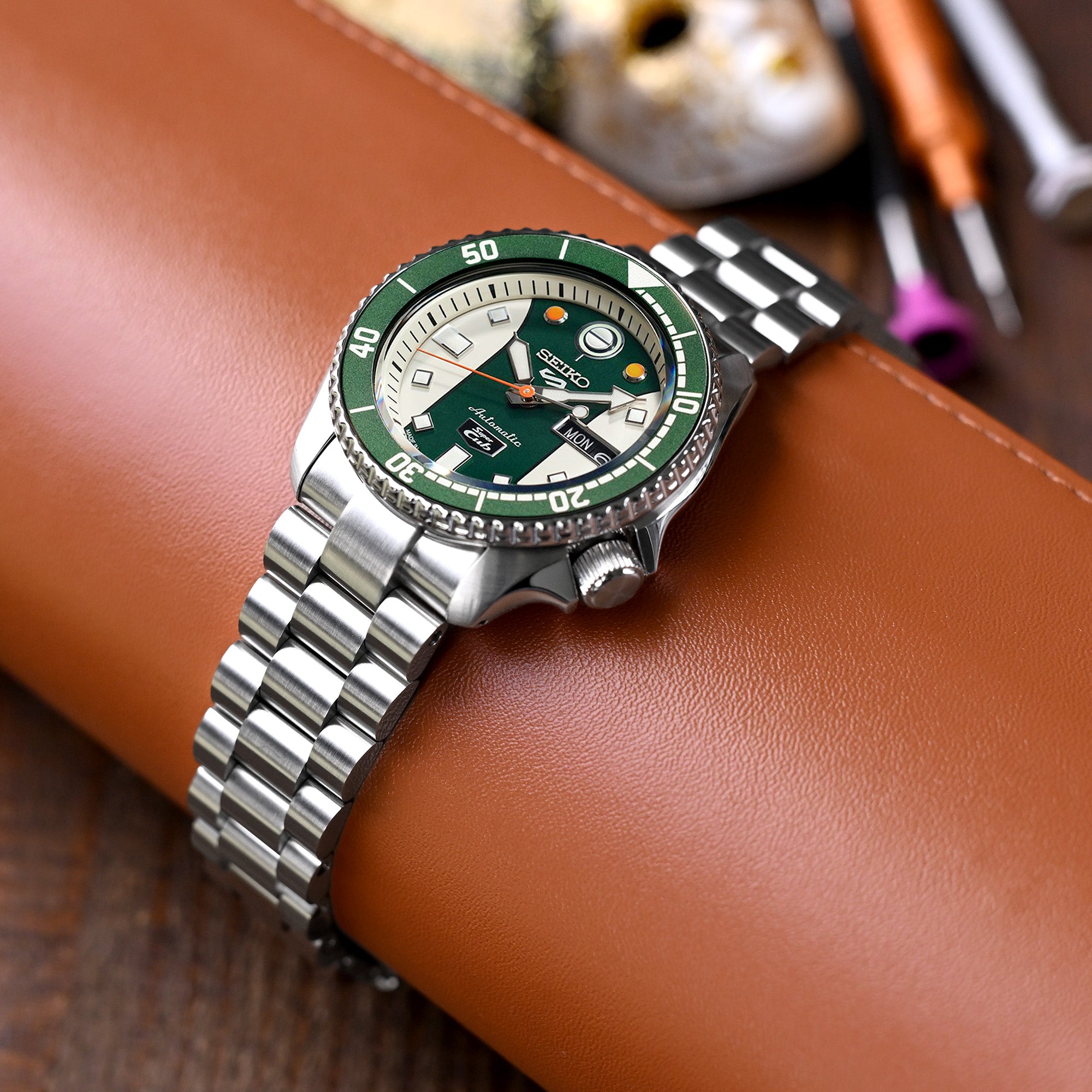 SEIKO Sports Curved End Endmill Watch Bands Strapcode