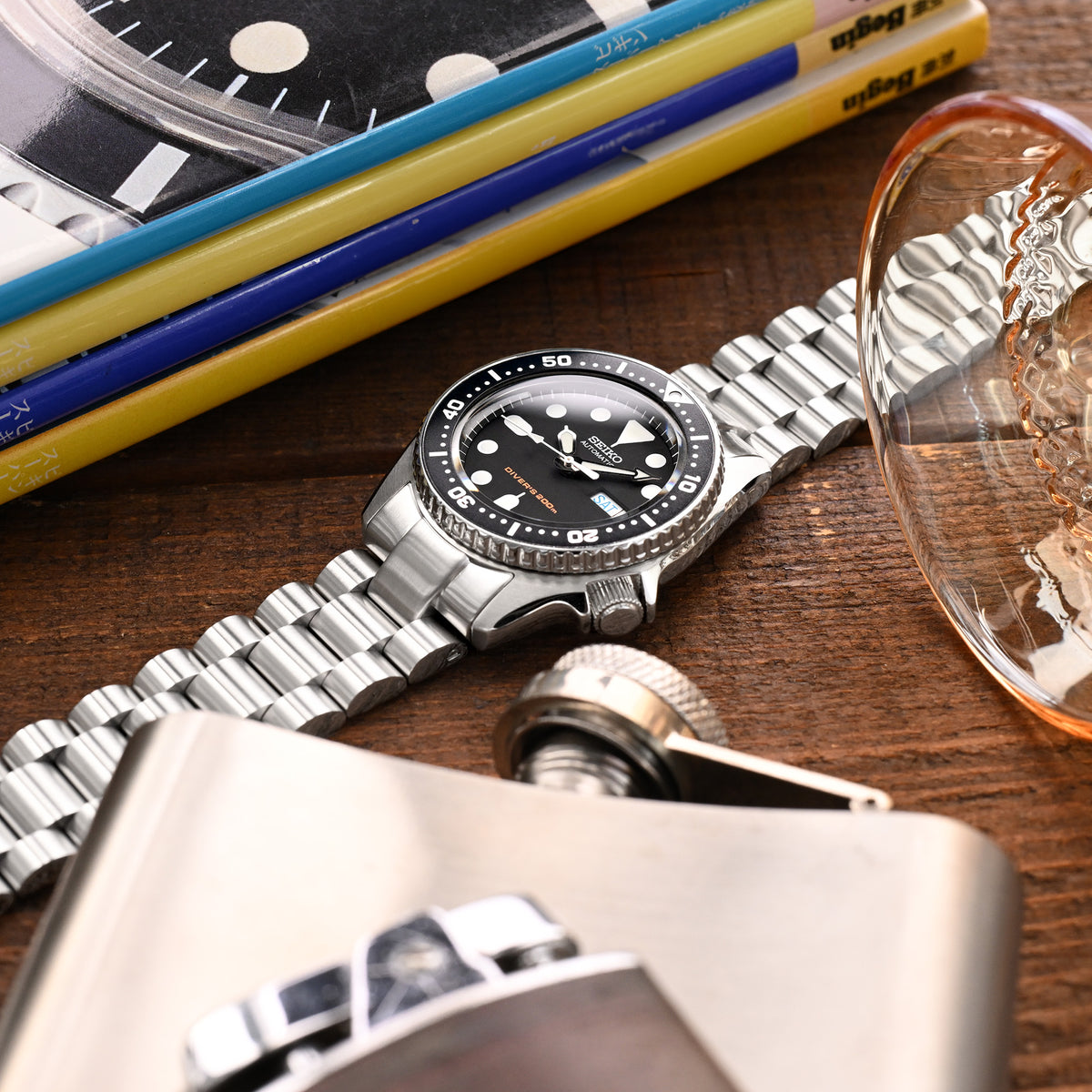 セイコー SKX013K（社外メタルブレス付き） Seiko Mod SKX013 Curved End J Louis Bracelet | Strapcode