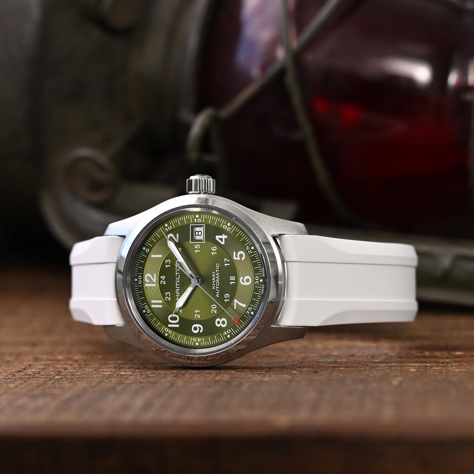 20mm Wheels Resilient Curved End FKM Rubber watch strap, White