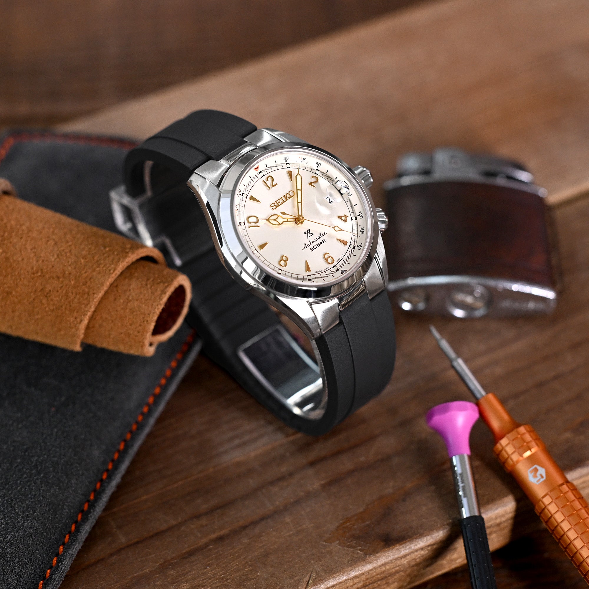 20mm Crafter Blue FKM Strap with Curved End Links For Seiko