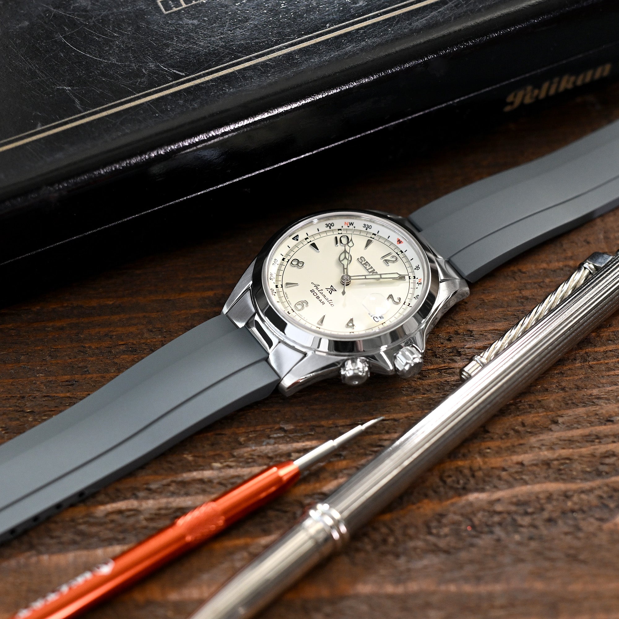 20mm Crafter Blue FKM Strap with Curved End Links For Seiko