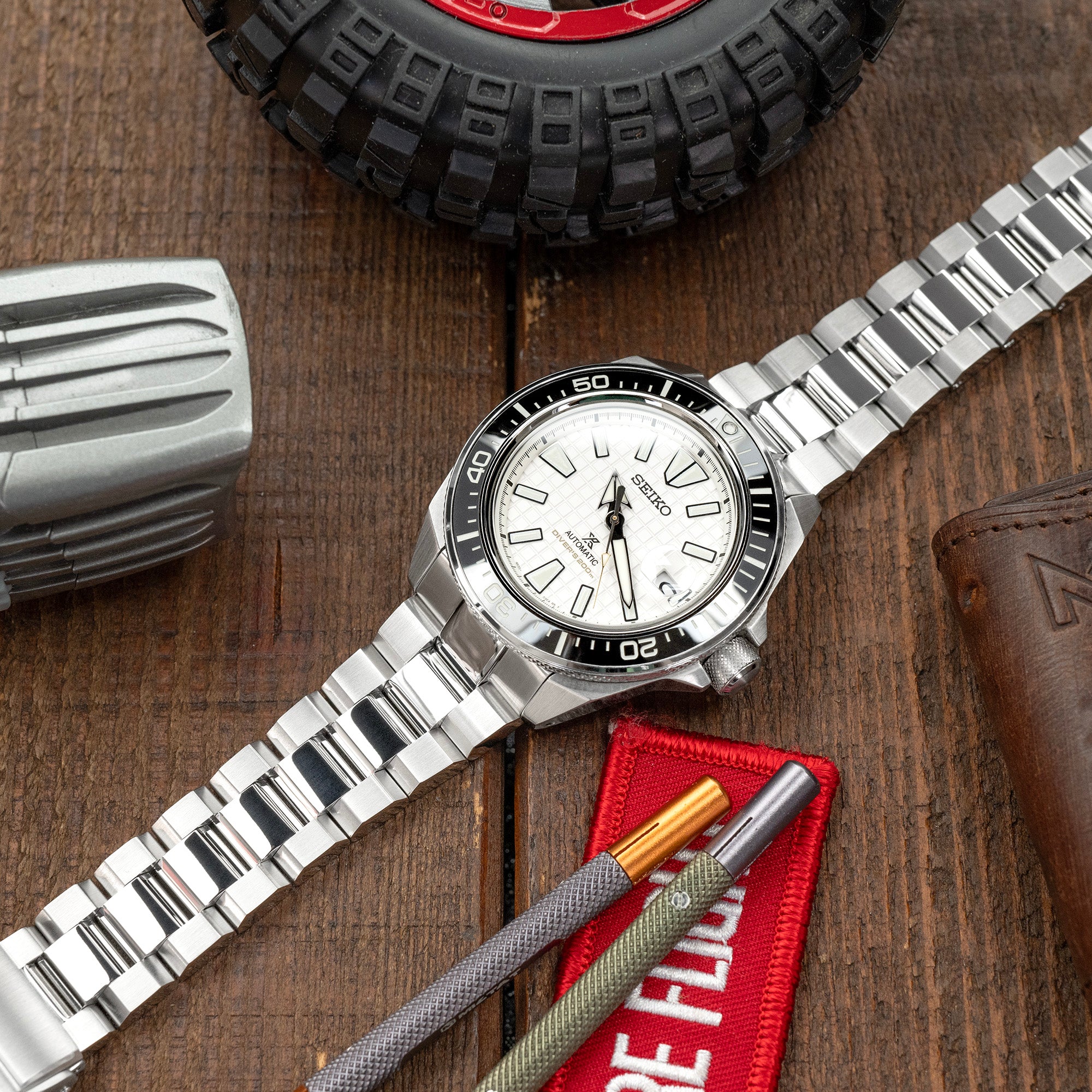 22mm Hexad 316L Stainless Steel Watch Bracelet for Seiko Samurai SRPB51 Brushed and Polished V-Clasp Strapcode Watch Bands