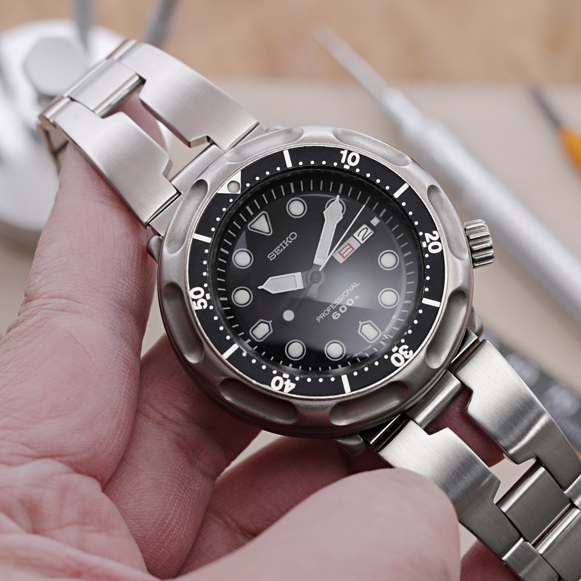 Upgrade your watch by changing Retro Razor metal watch band |Strapcode