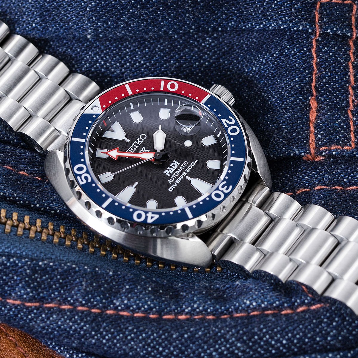 Seiko Mini-Turtle Prospex Automatic Dive Watch SRPC41K1 (PADI Edition) Pepsi Bezel Strapcode Watch Bands