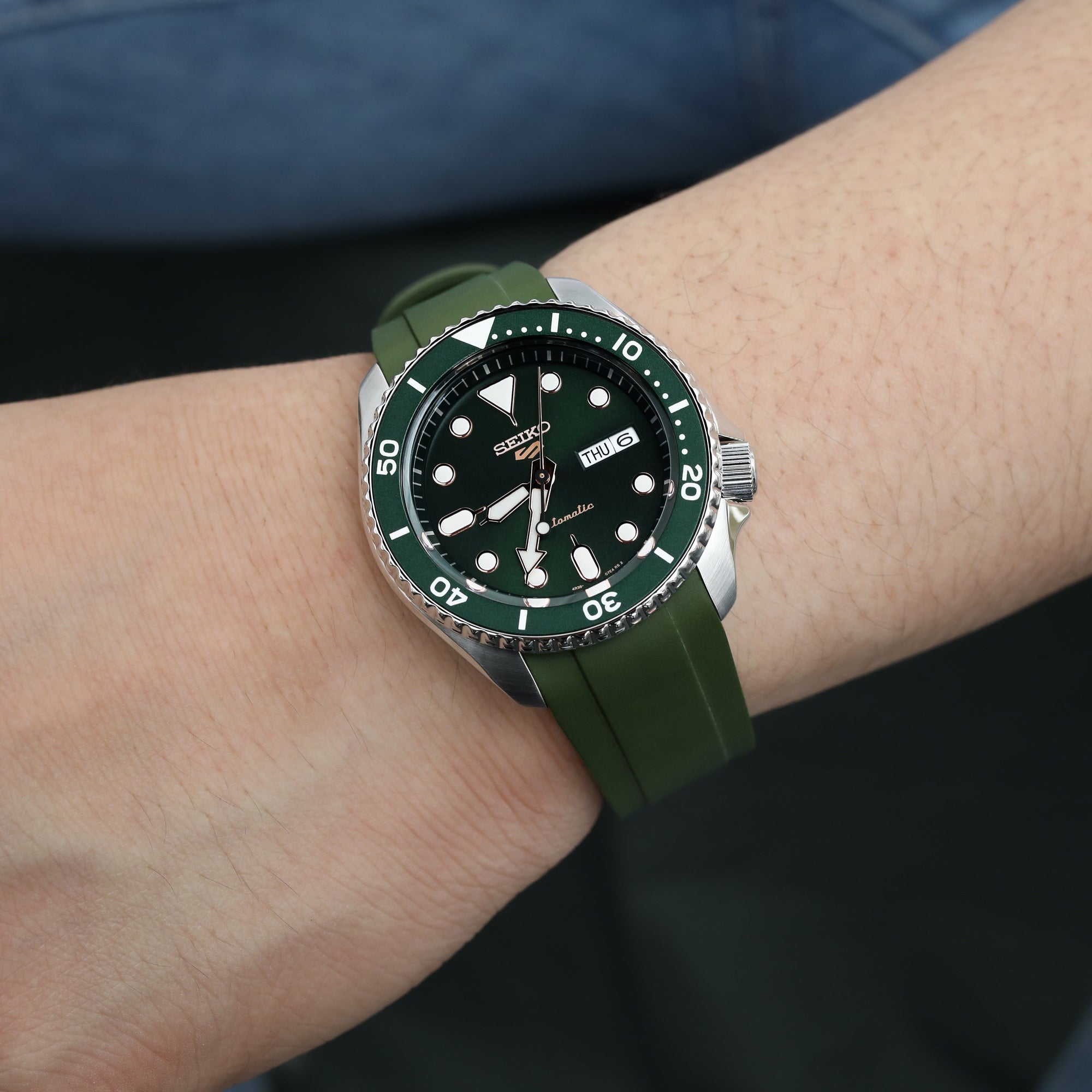 22mm Crafter Blue CB10 Military Green Rubber Curved Lug Watch Band for Seiko 5 Strapcode Watch Bands