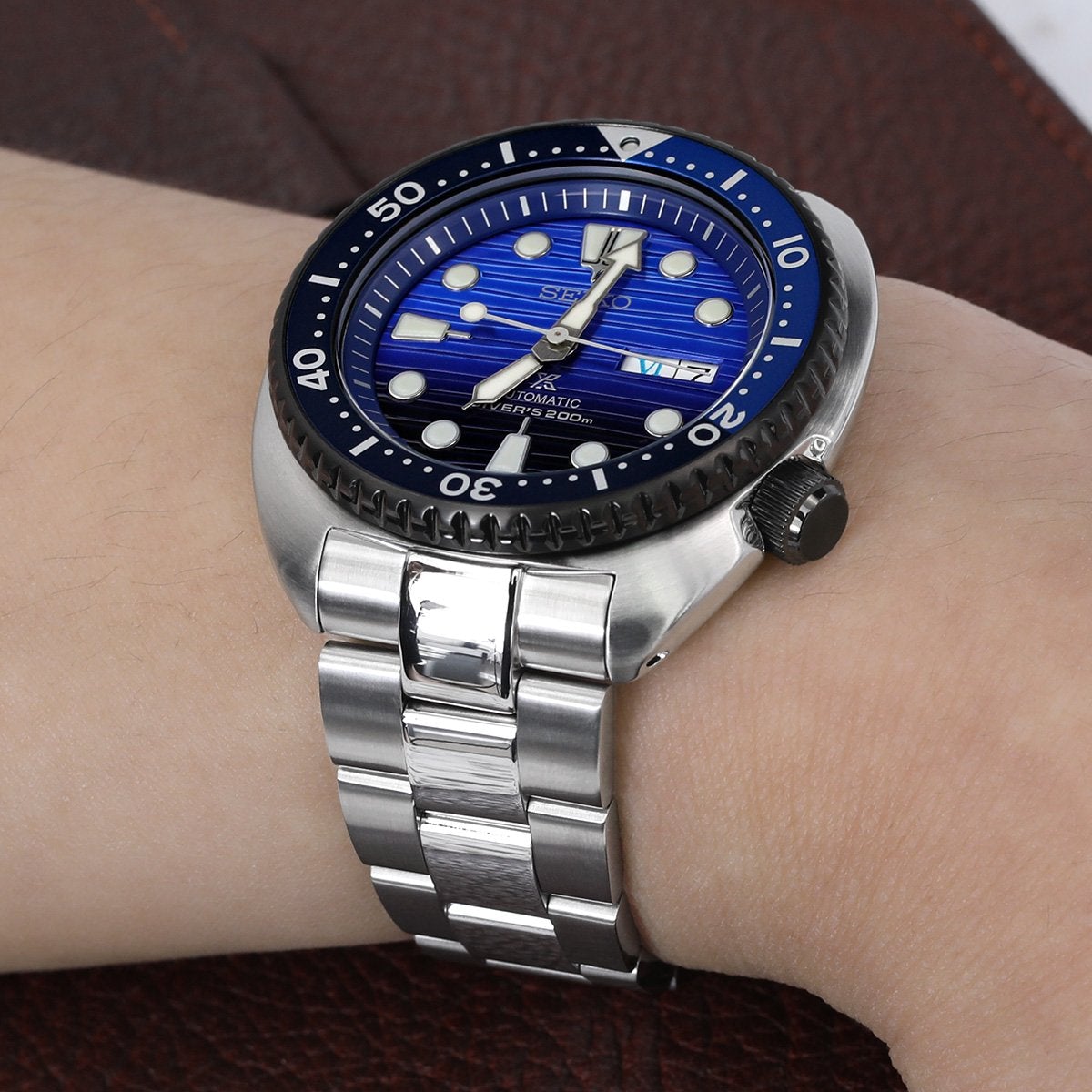 SRPE93] Got a new oyster bracelet for my turtle, loving it! : r/Seiko