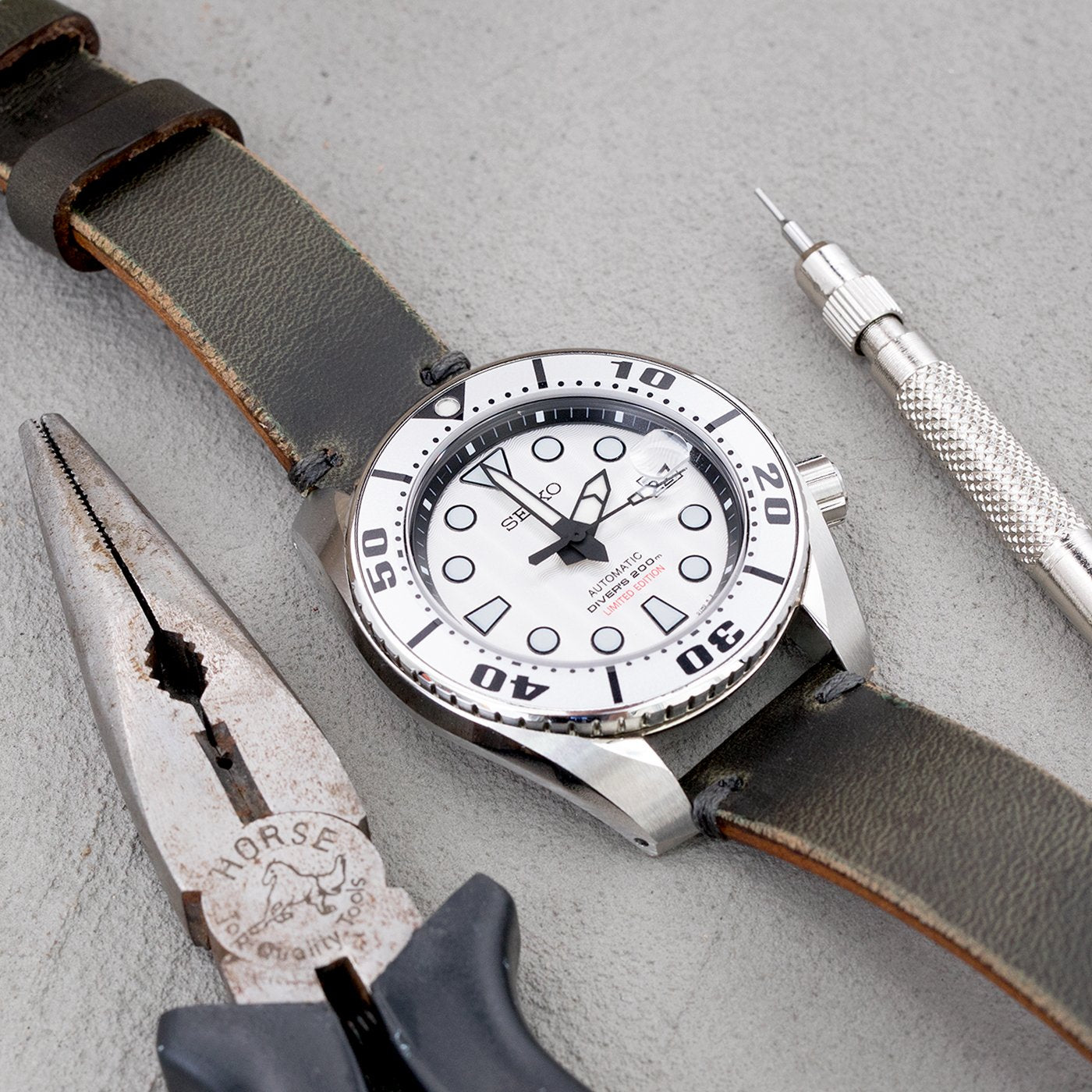 20mm 22mm MiLTAT Horween Chromexcel Watch Strap Blackish Green Grey Stitching Strapcode Watch Bands