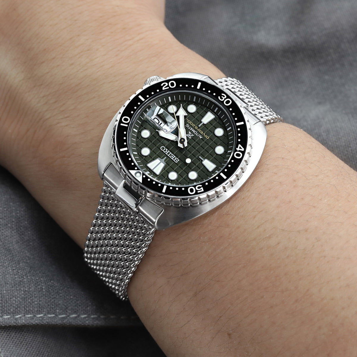 MiLTAT Shark Mesh on mate @thejames80 Seiko mini turtle #strapcode