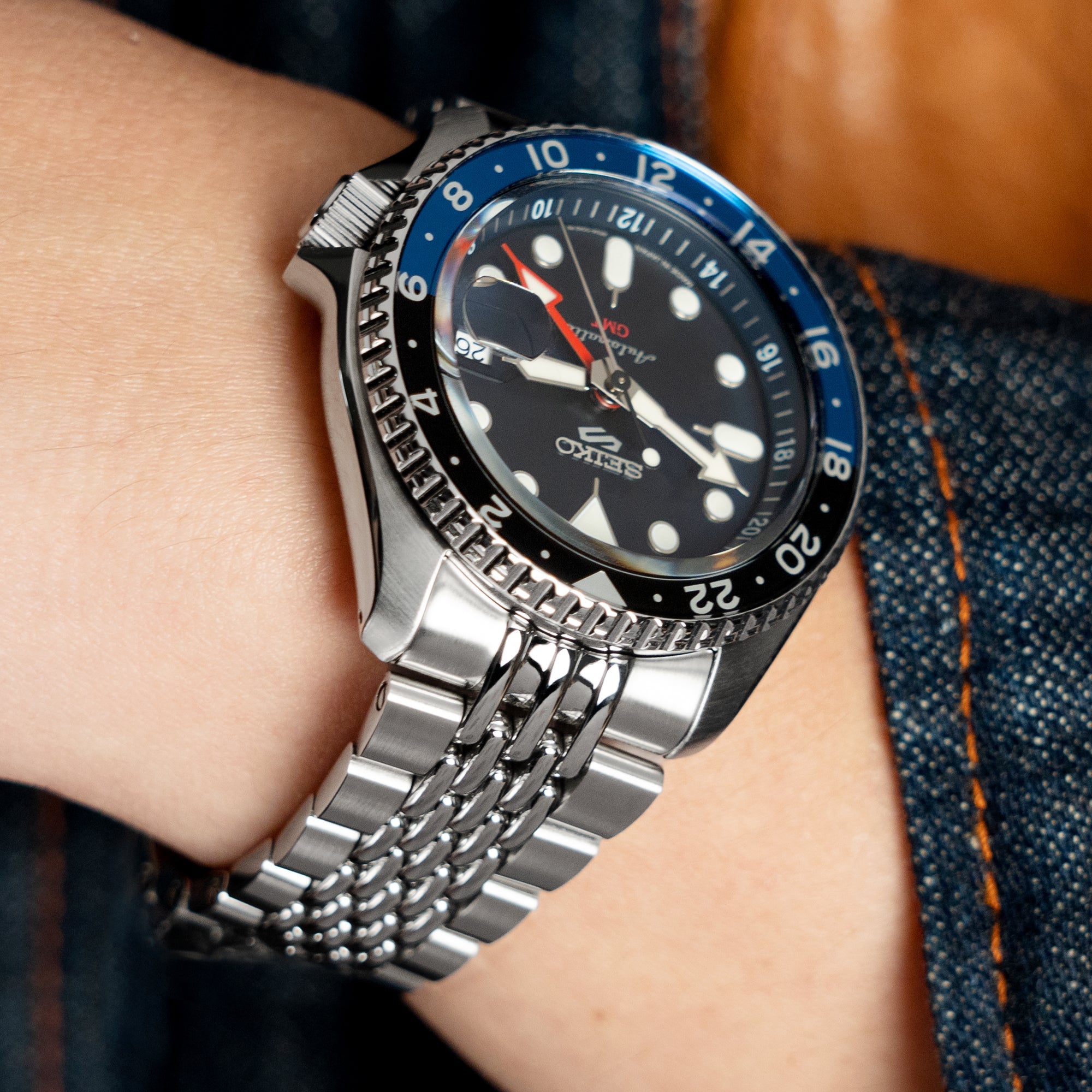Seiko GMT SSK001 Curved End Goma BOR Watch Bands Strapcode seiko-gmt-ssk001-curved-end-goma-bor-watch-bands-strapcode