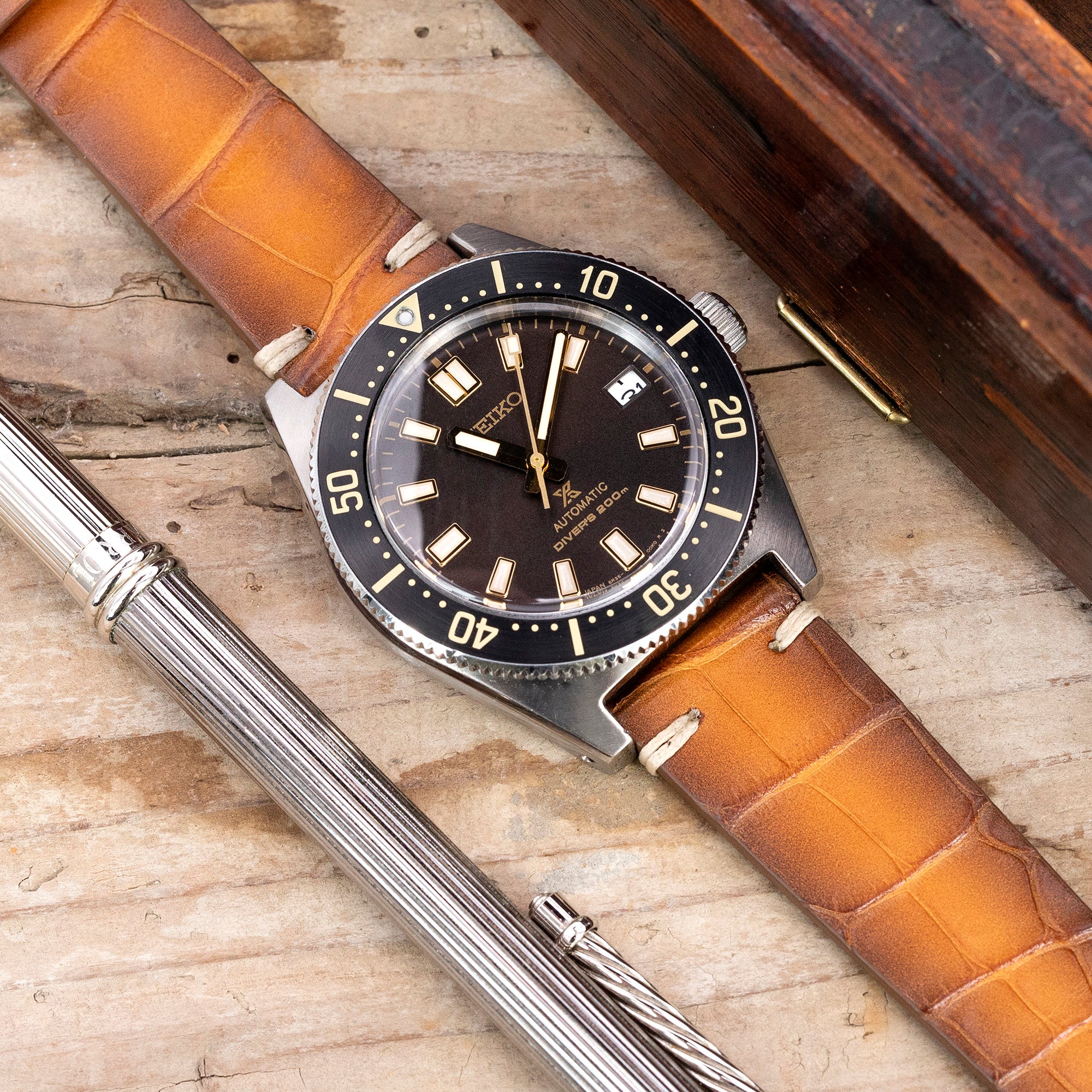 Why choose an alligator skin watch strap - Strapcode