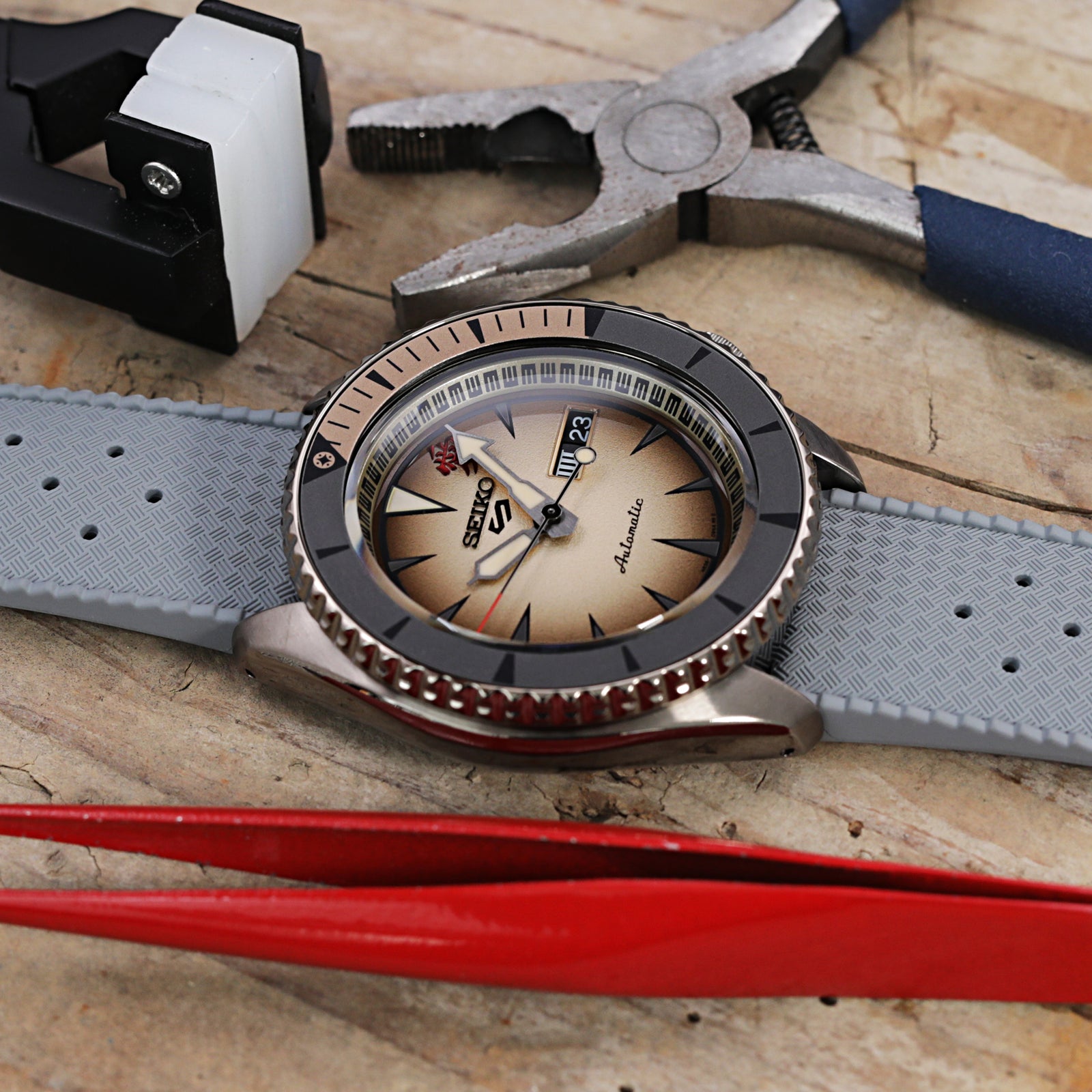 Quick Release Grey Tropical-Style Pro FKM rubber watch strap, 20mm or 22mm Strapcode Watch Bands