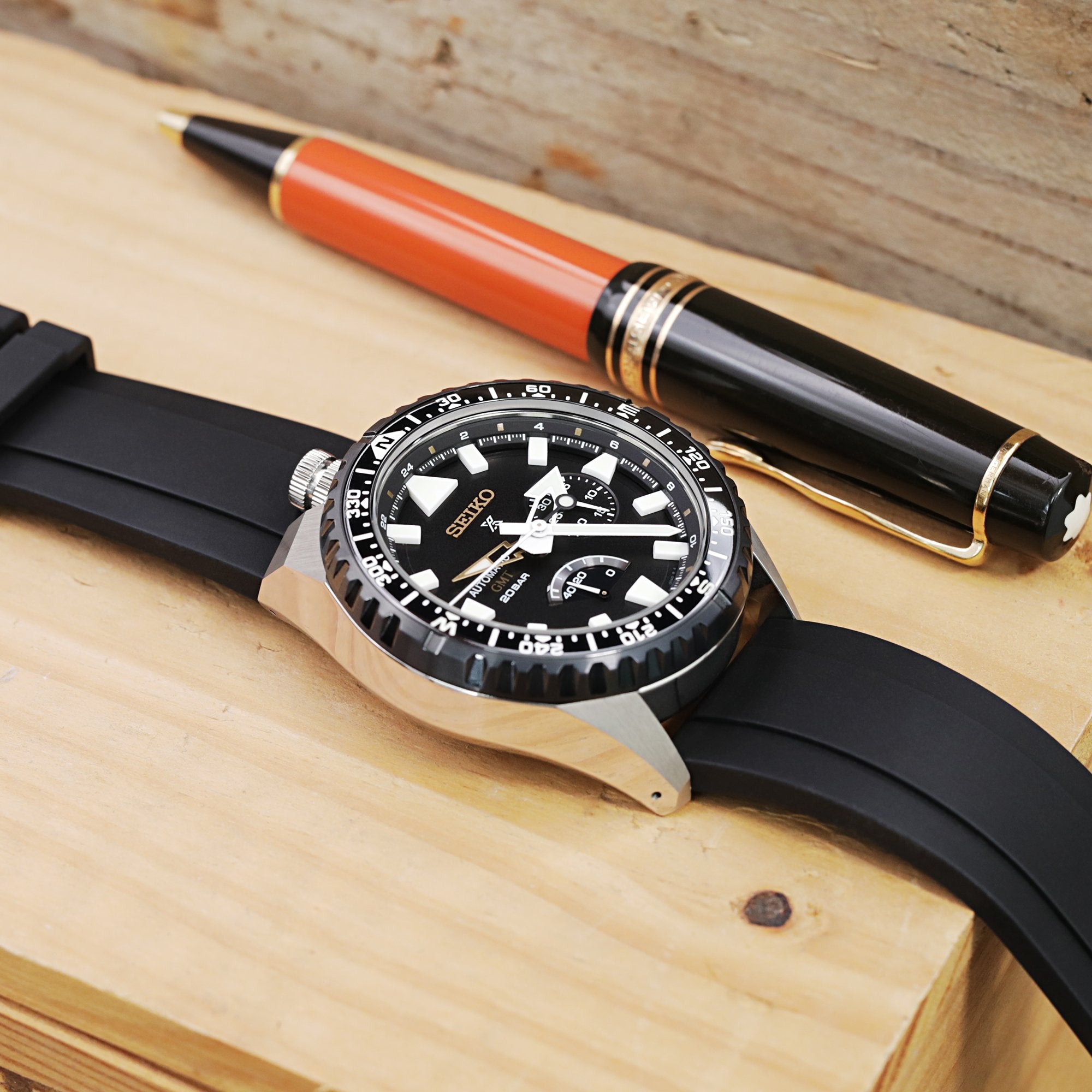 FKM08 Black FKM Quick Release rubber watch strap, 24mm Strapcode Watch Bands