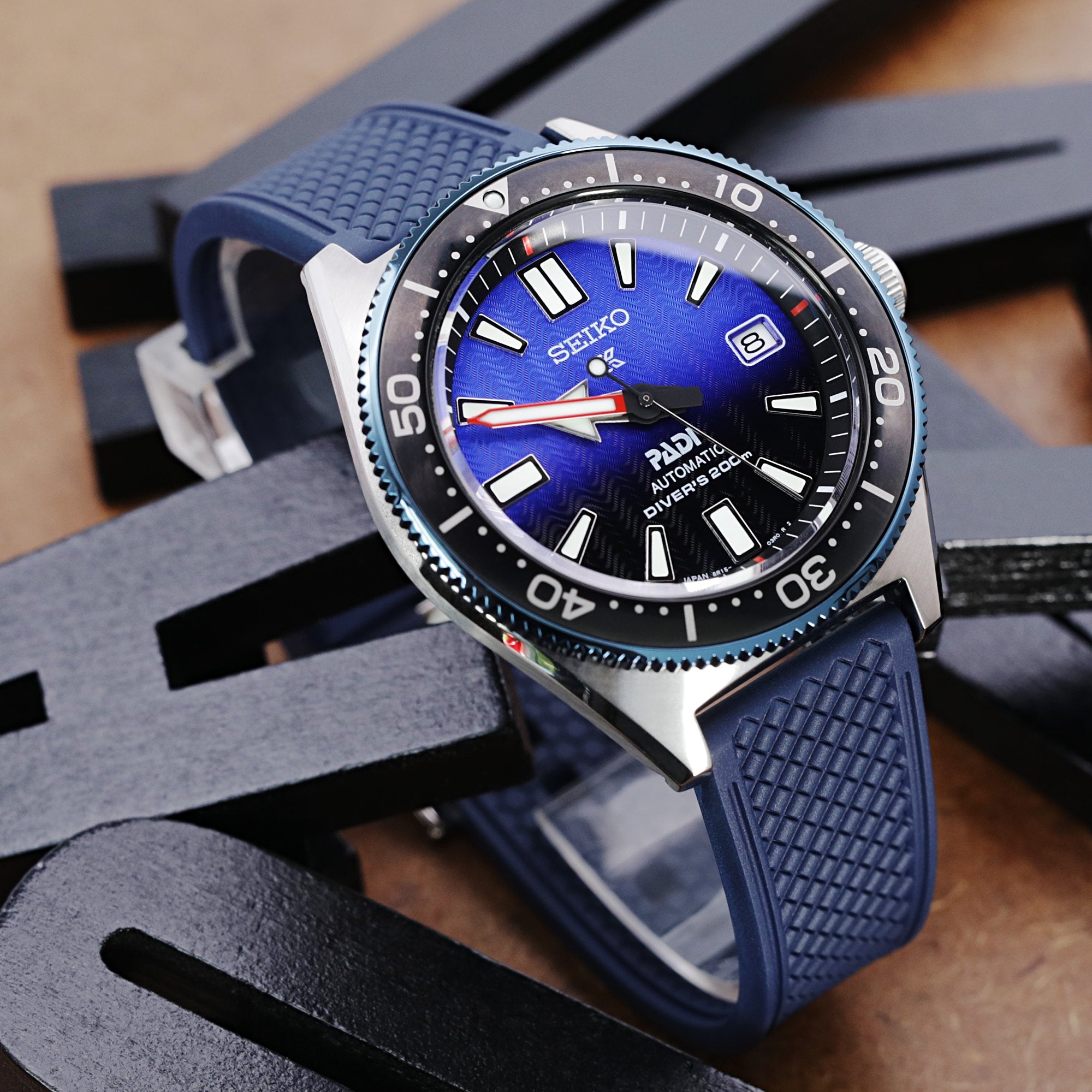 Seiko Prospex PADI Special Edition SPB071J1 (SBDC055) Divers 200m Re-interpretation version of 62MAS Strapcode Watch Band
