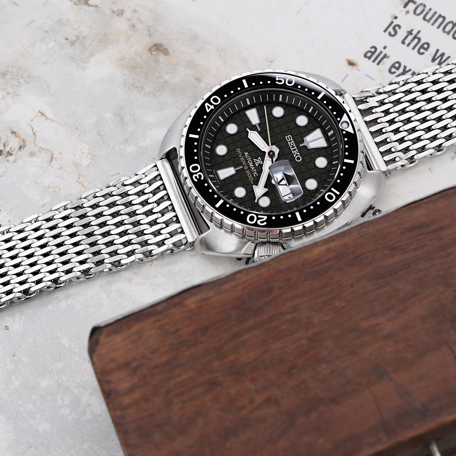 22mm Brushed Tapered Winghead SHARK Mesh watch band Strapcode