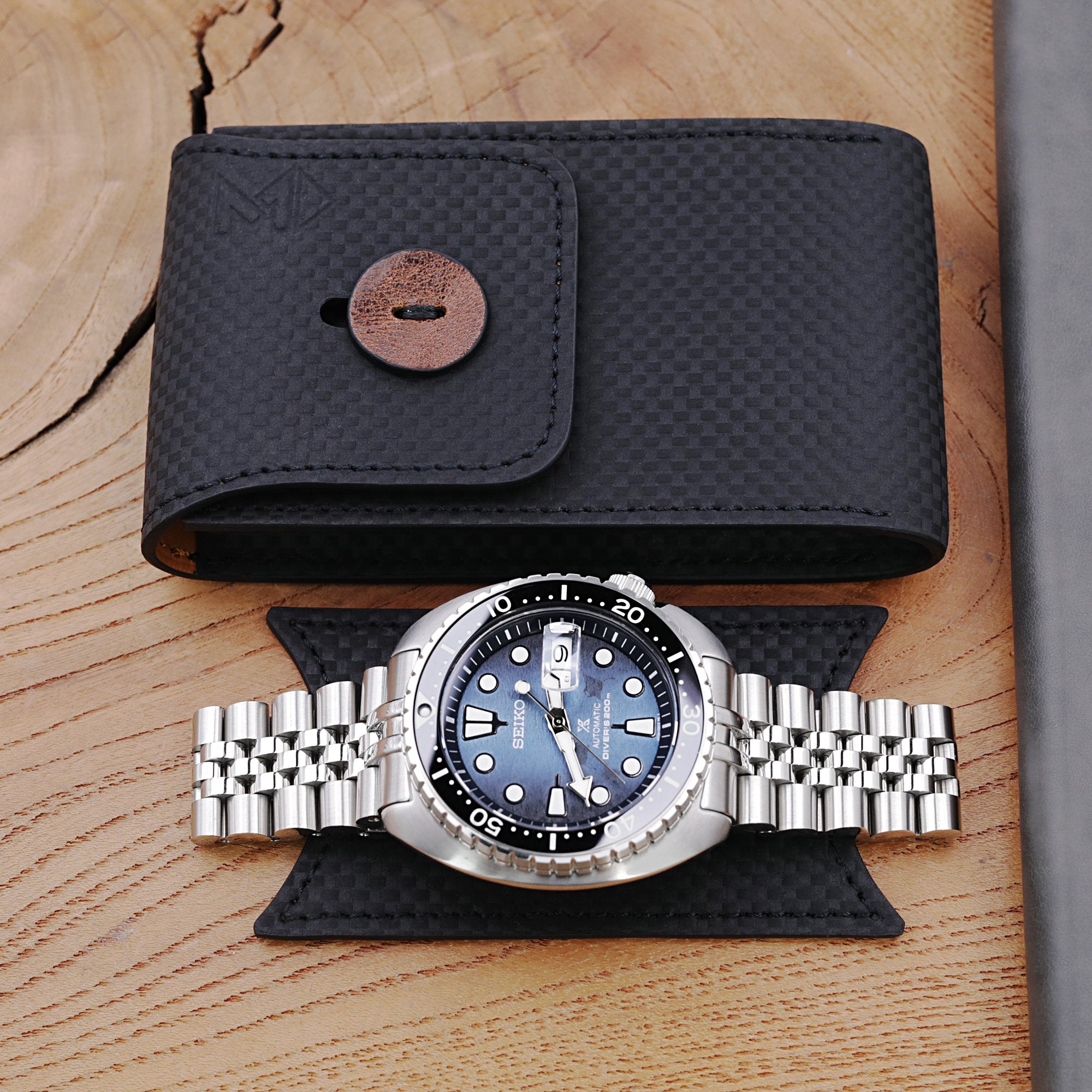 MT-3 German Leather Watch Pouch in Carbon Fiber Pattern for Watch Bracelet Strapcode Watch Bands